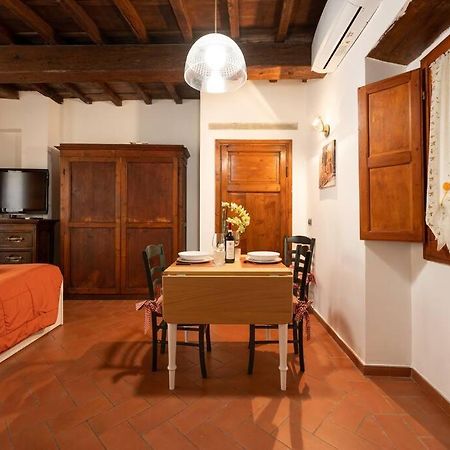 Keys Of Italy - Corsob 9 - Florentine Studio Close To Palazzo Vecchio Florence Exterior photo